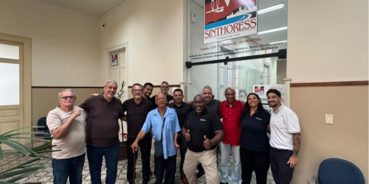 Vereador Chico Settaport visita o SINTHORESS